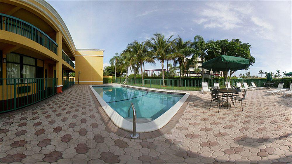 Quality Inn Boca Raton University Area Extérieur photo